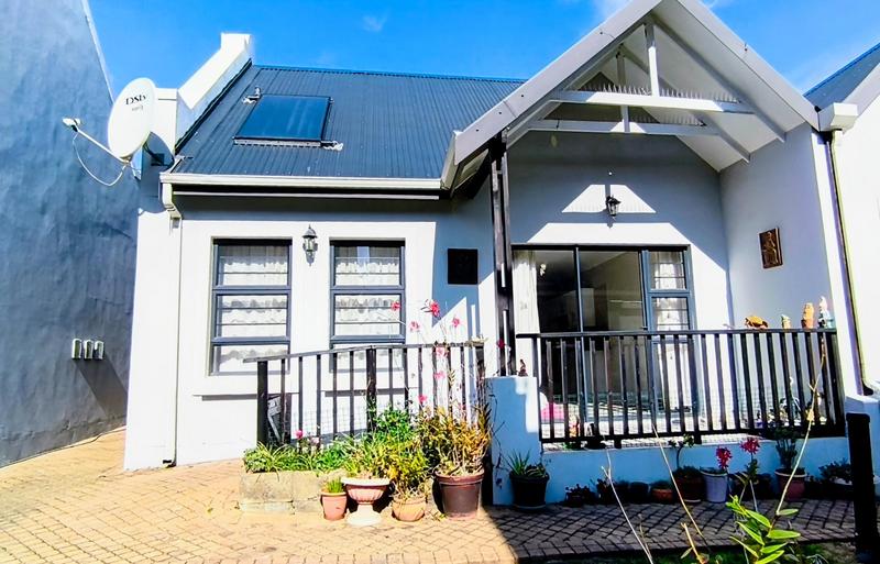 2 Bedroom Property for Sale in Blue Mountain Village Western Cape